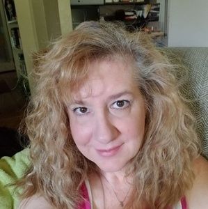 Meet your Posher, Jen